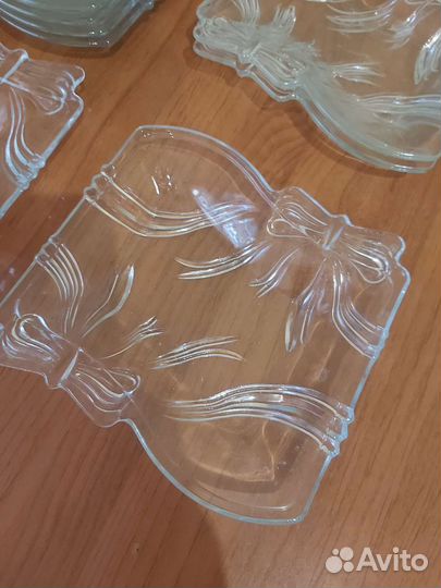 Стеклянные тарелки