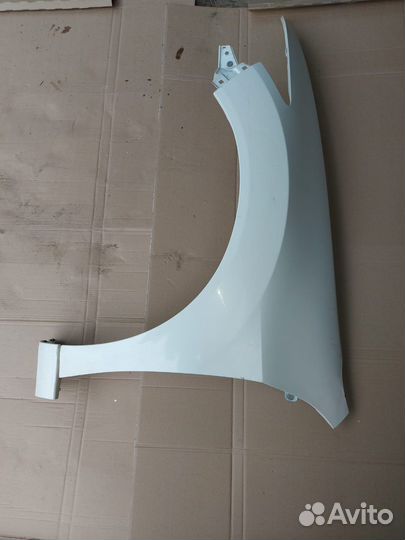 Крыло переднее белое Honda accord 8