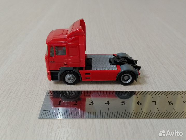 320) Тягач MAN F 2000