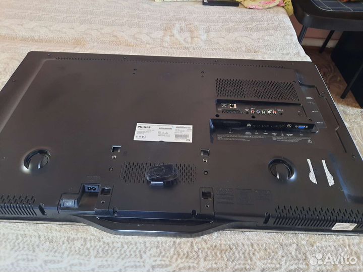 Телевизор на запчасти