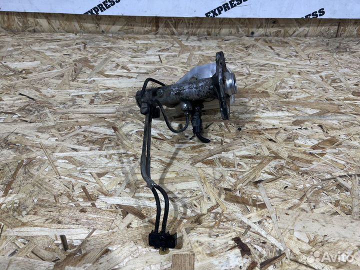 Цилиндр тормозной главный Hyundai Elantra XD