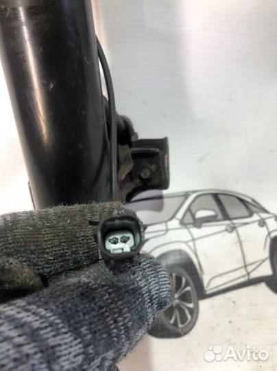 Амортизатор задний правый