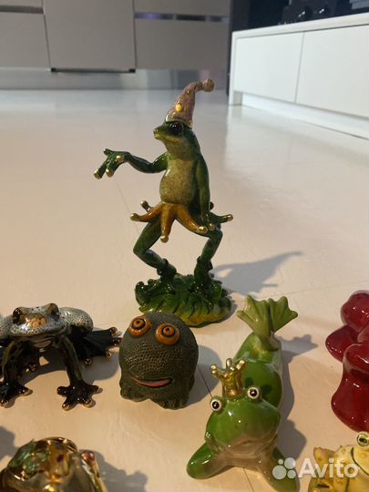 Статуэтка лягушка