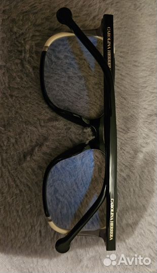 Очки Carolina Herrera