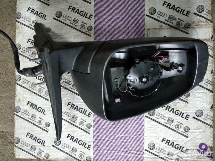 Зеркало левое Nissan Almera G15 2013+