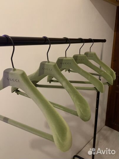 Плечики Cucci