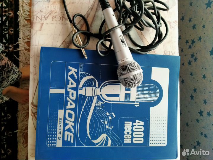 Slim DVD karaoke system DVD-K250