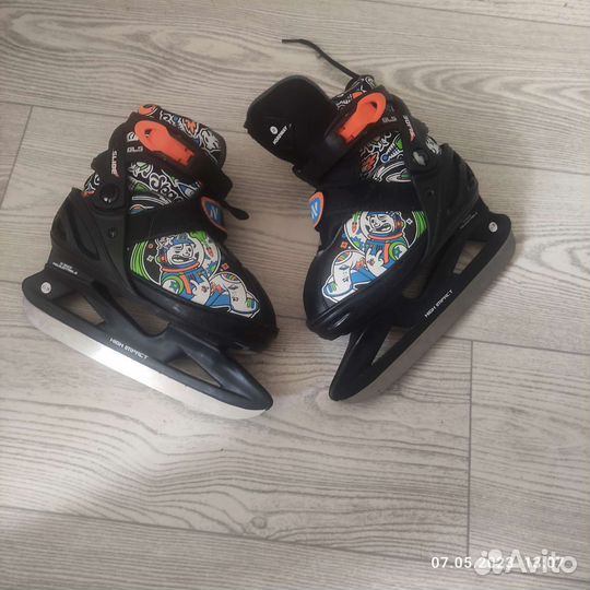 Коньки хоккейные детские