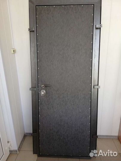 Дверь металлическая