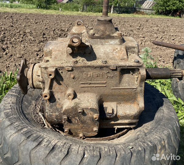 Коробка,раздатка, колеса,карданные валы от ЗИЛ 157