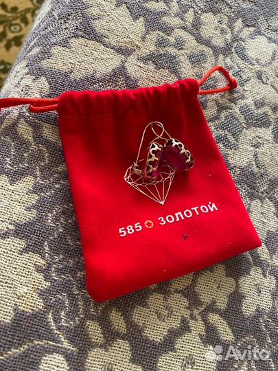 Золотые серьги