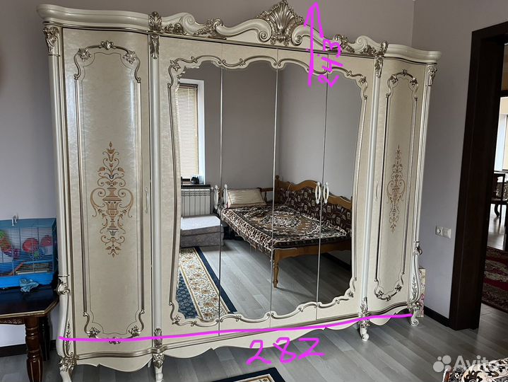 Спальный гарнитур