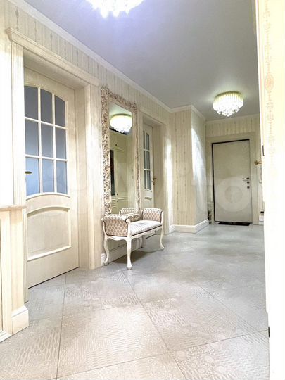 4-к. квартира, 131 м², 3/16 эт.