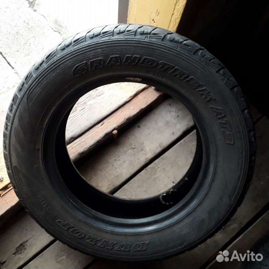 Dunlop Grandtrek AT3 215/65 R16