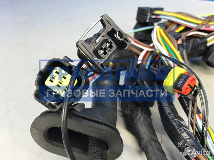 Жгут проводов управления левой дверью Ситрак C7H