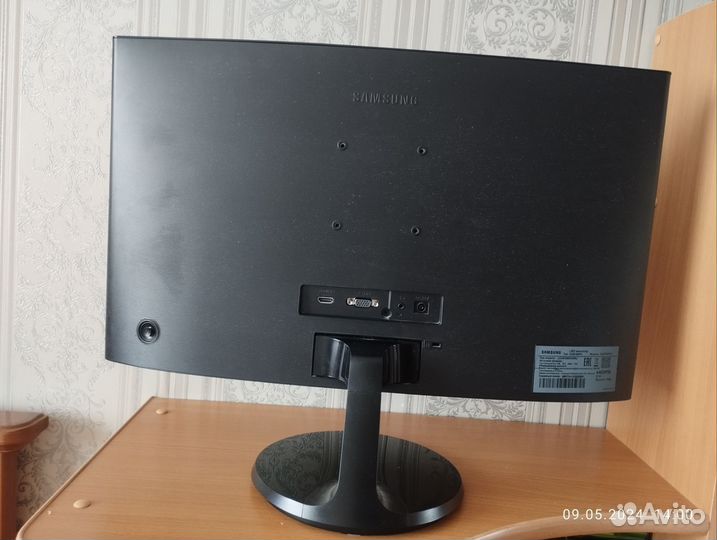 Монитор Samsung 27 изогнутый