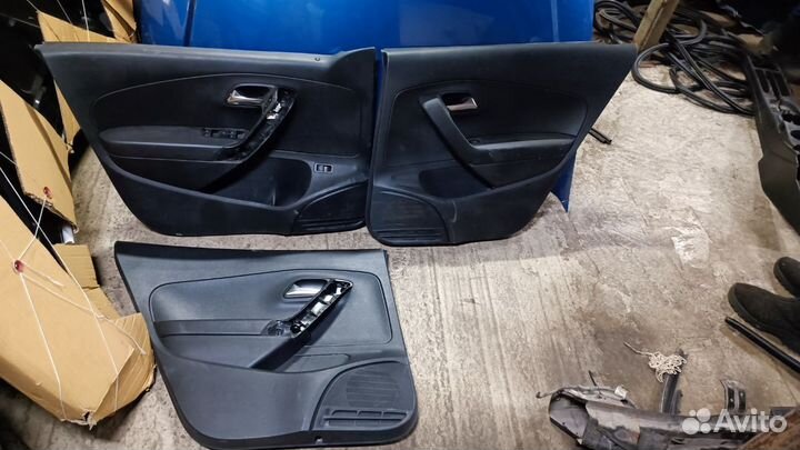 Обшивка двери передняя правая Volkswagen Polo