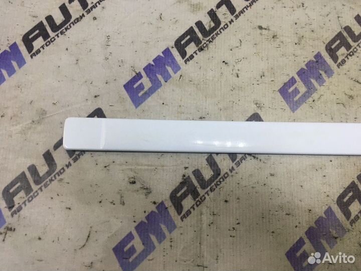 Молдинг задней правой двери Форд Фокус 2 универсал