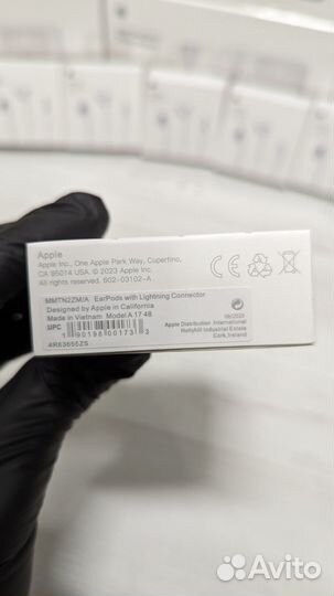 Проводные нaушники Apple EarPods Lightning