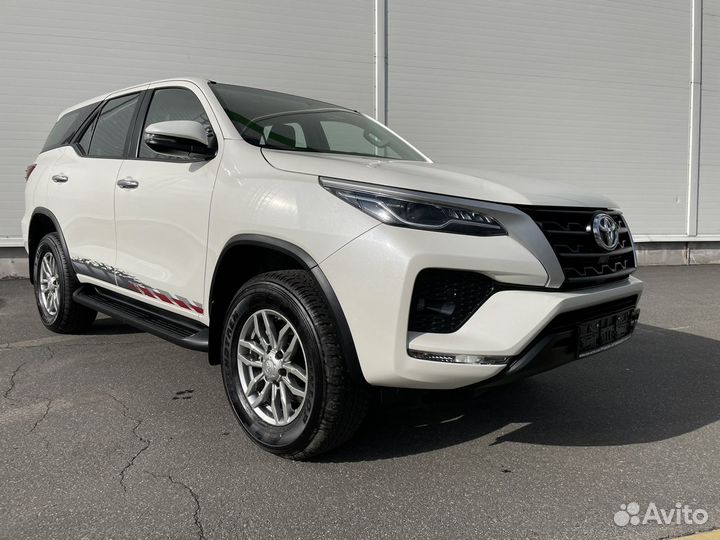 Toyota Fortuner 2.4 AT, 2022, 27 км