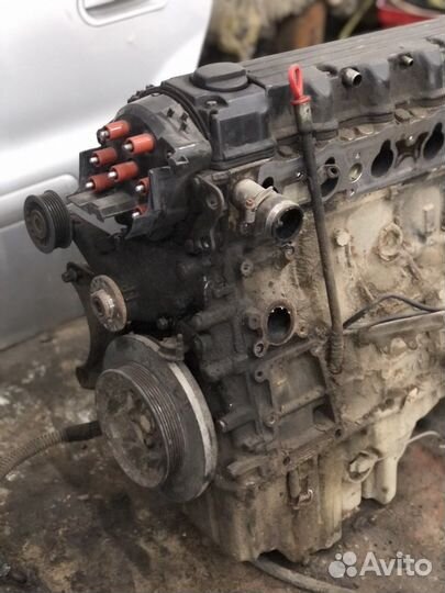 Двигатель на mercedes 124 M103 2,6