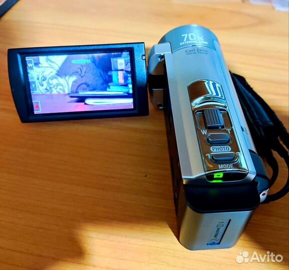 Видеокамера Sony DCR-SX65E