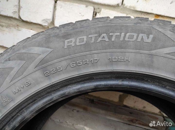 Goodyear UltraGrip 225/65 R17 H