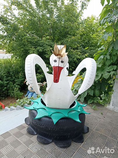 Лебеди из шин