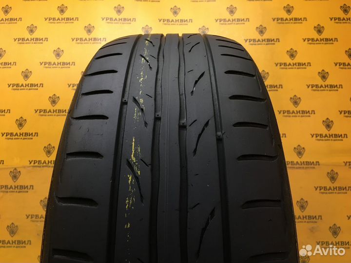 Kumho Ecsta PS31 215/60 R16 95V