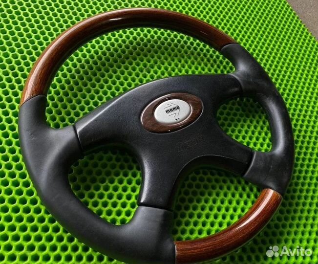 Оригинальный руль momo с деревом