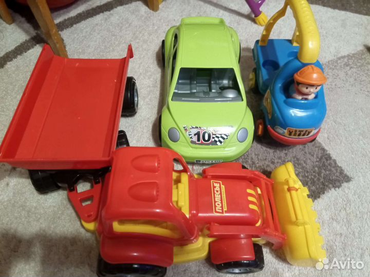 Игрушки, трактор, машины