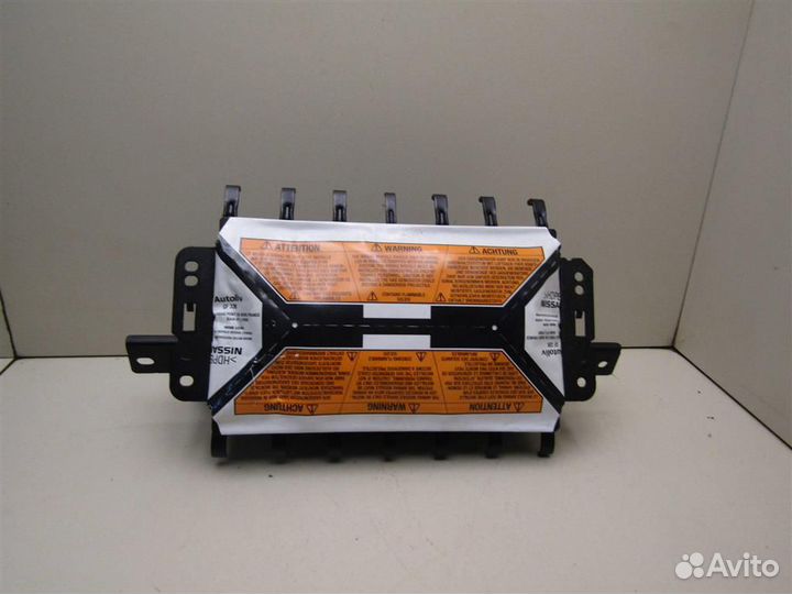 Подушка безопасности пассажирская (в торпедо) Nis