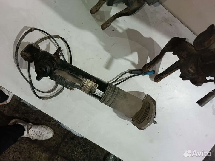 Амортизатор стойка BMW X6 E71 X5 E70