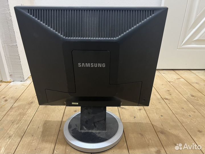 Мониторы Samsung 3шт