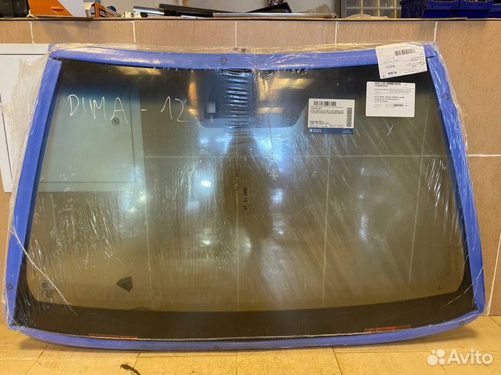 Лобовое стекло Toyota Camry 18