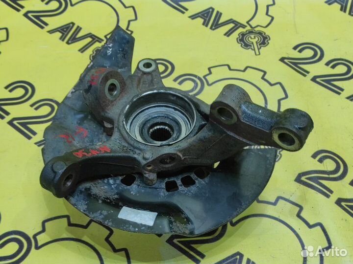 Ступица передняя правая Toyota Camry ACV30 2AZ-FE