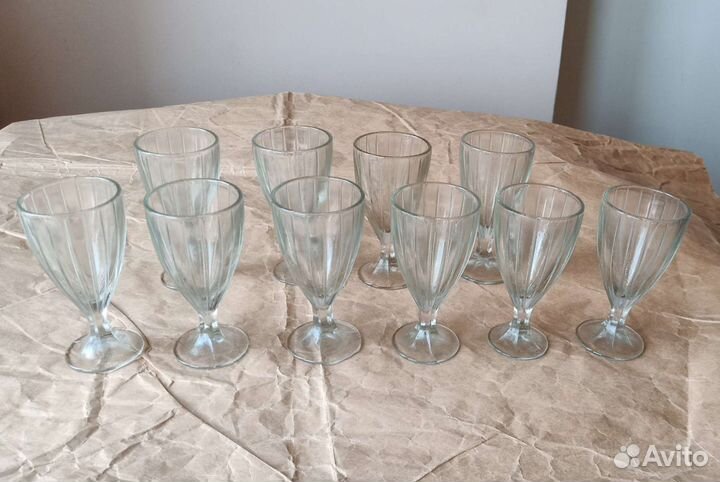 Старинный лафитник, гранная рюмка, стопка, стакан