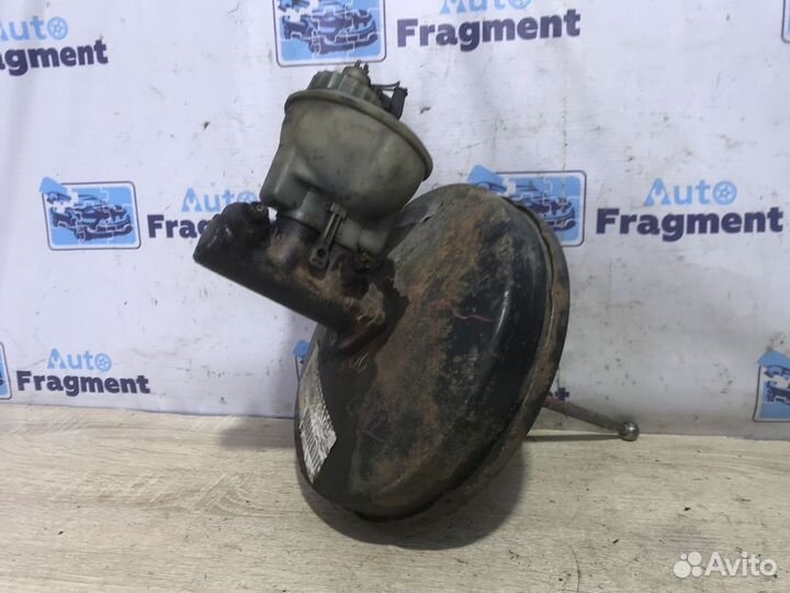 Усилитель тормозов вакуумный Volkswagen Golf (Mk3)