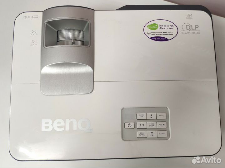 Мультимедийный HD проектор benq