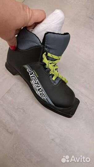 Лыжные ботинки