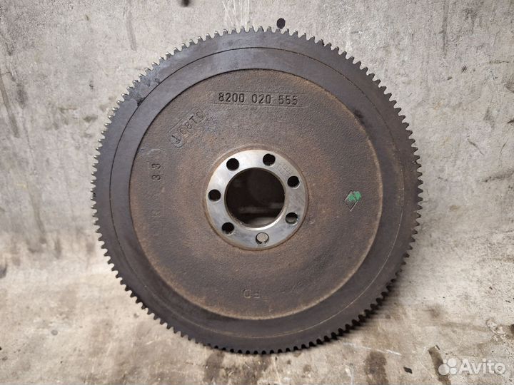 Моховик на Renault Logan 1.6 1.4