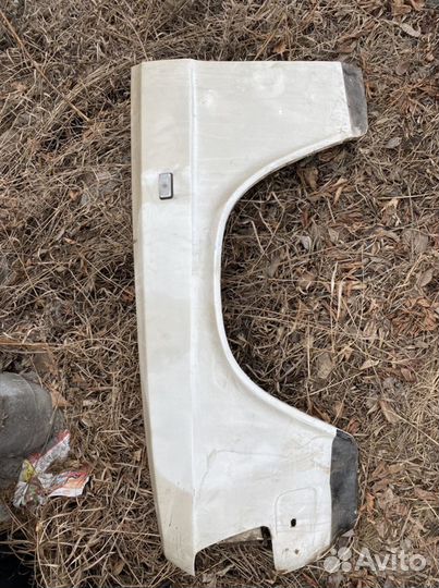Крыло левые на волгу 3102