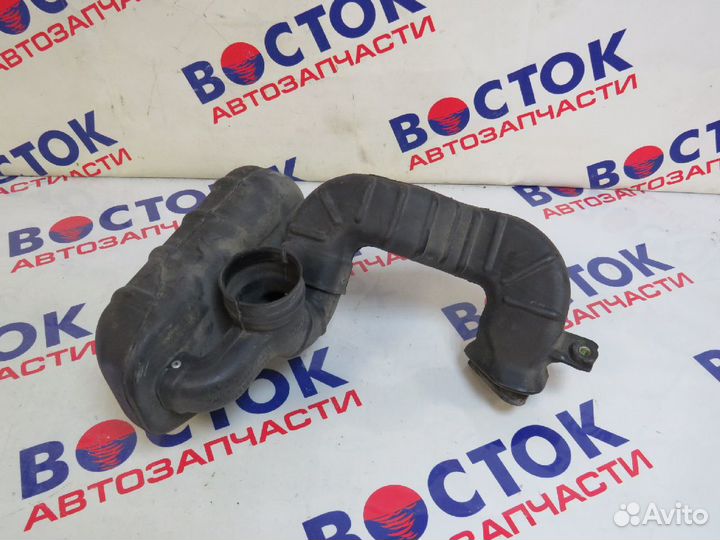 Резонатор воздушного фильтра toyota townace noah S