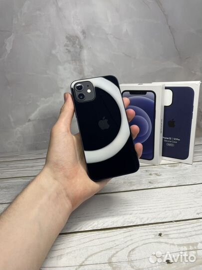 iPhone 12, 64 ГБ