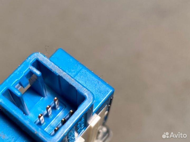 Кнопка обогрева сидений передняя левая Toyota