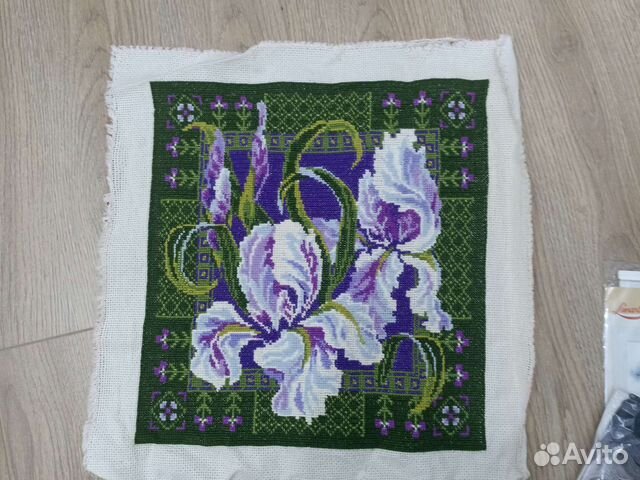 Картина вышитая крестом ручная работа без рамы