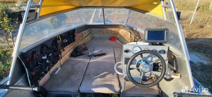 Катер с мотором suzuki TL90