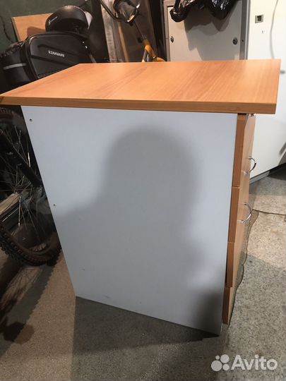 Стол угловой