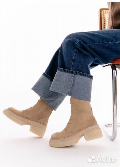 Ботинки бежевые на байке Басараб