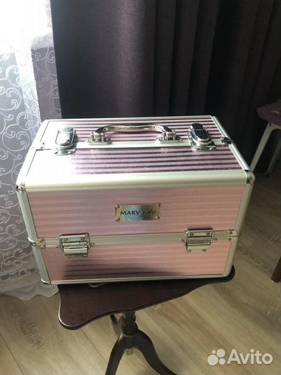 Бьюти-кейс Чемодан